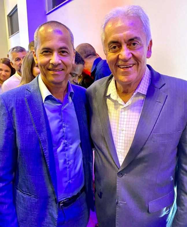 Camacã: Prefeito Paulo do Gás vai a Salvador e consegue 1milhão e duzentos mil reais para a saúde
